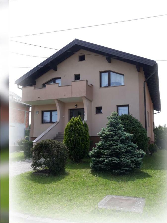 Apartman Kristian Zagreb Airport เวลิคาโกริตซา ภายนอก รูปภาพ